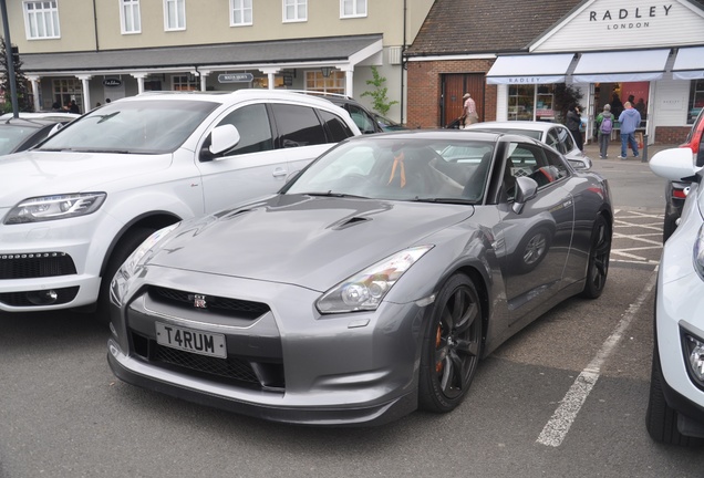 Nissan GT-R