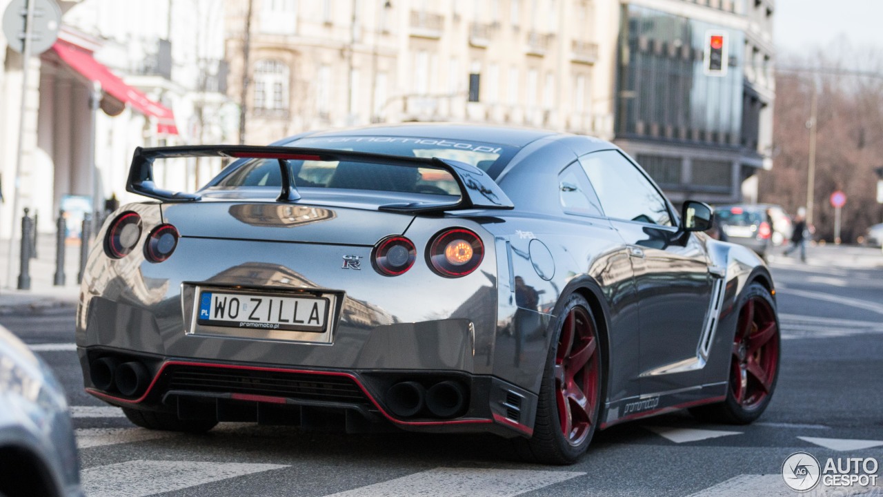 Nissan GT-R 2015