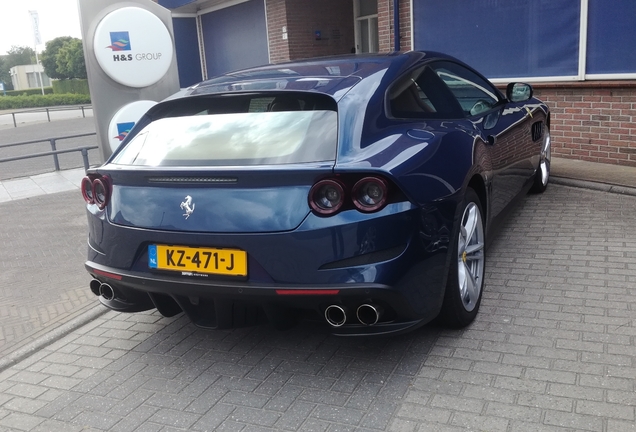 Ferrari GTC4Lusso