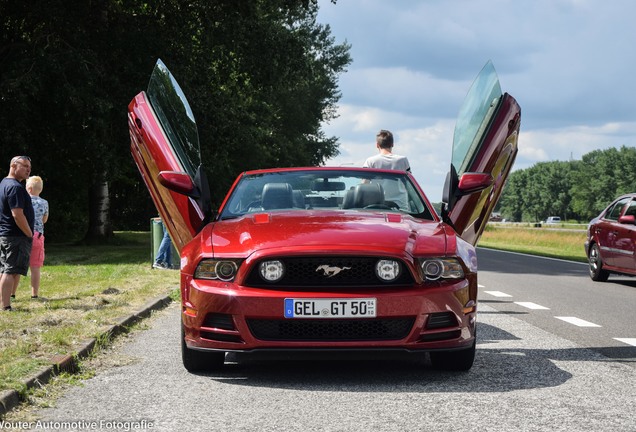 Ford Mustang GT Convertible 2013