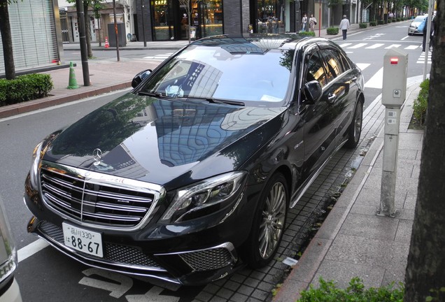 Mercedes-Benz S 65 AMG V222