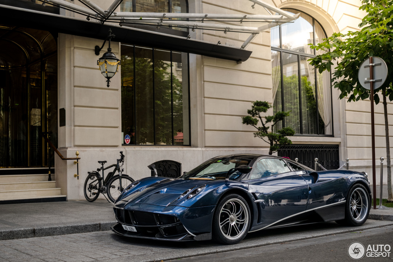 Pagani Huayra Carbon Edition