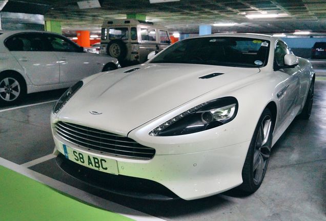 Aston Martin Virage 2011