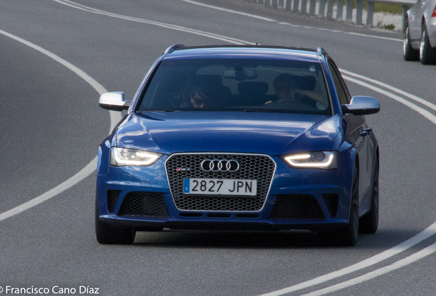 Audi RS4 Avant B8