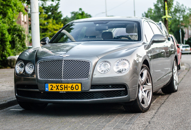 Bentley Flying Spur V8