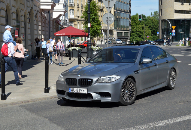 BMW M5 F10 2011