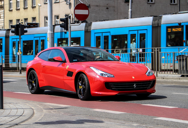 Ferrari GTC4Lusso