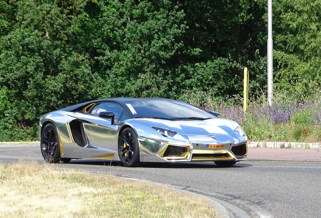 Lamborghini Aventador LP700-4