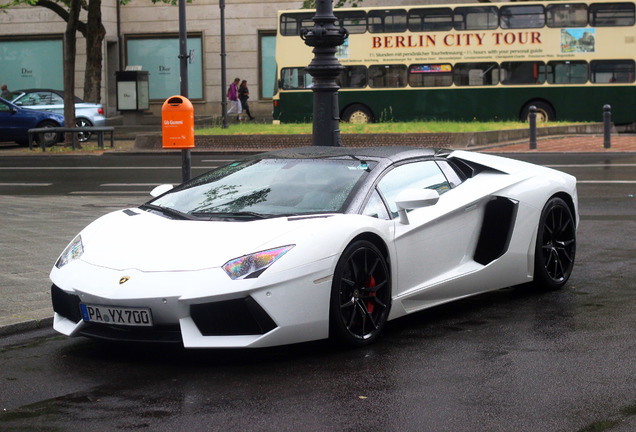 Lamborghini Aventador LP700-4 Roadster