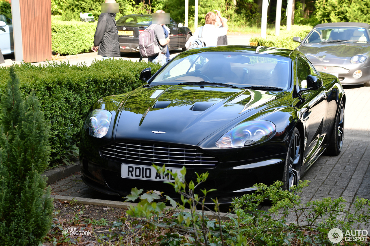 Aston Martin DBS Carbon Black Edition