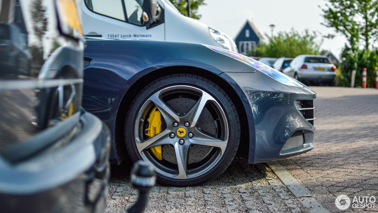 Ferrari FF