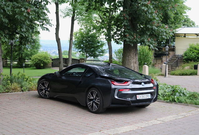 BMW i8