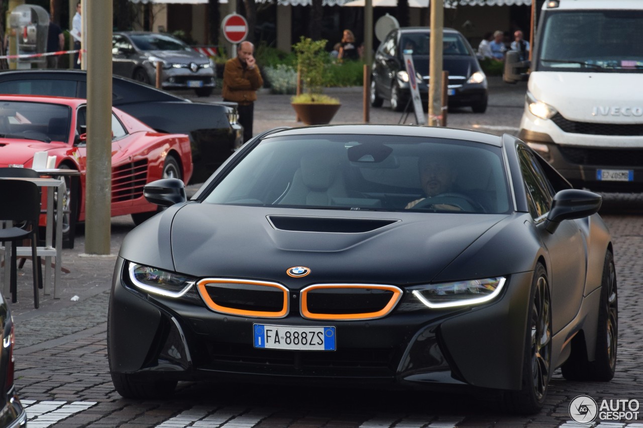 BMW i8