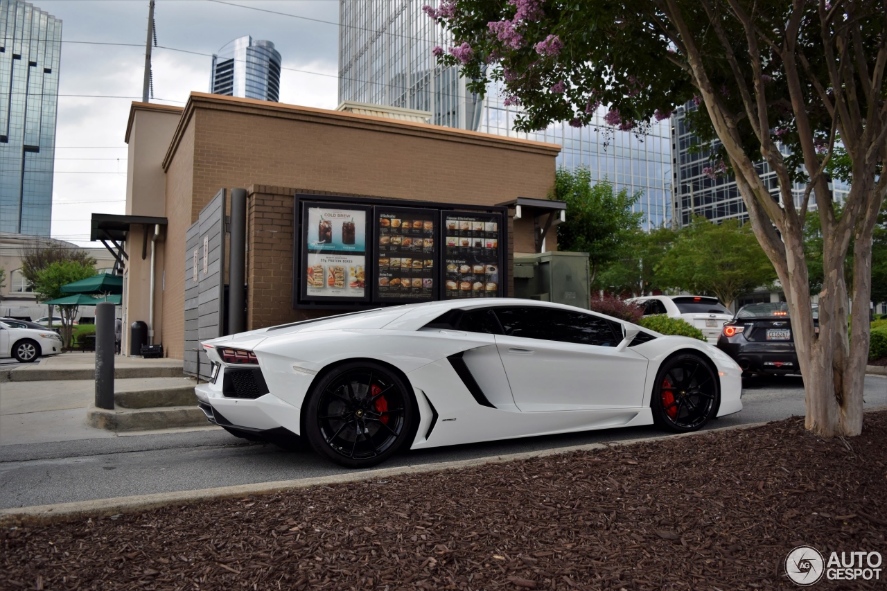 Lamborghini Aventador LP700-4