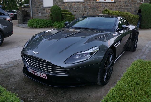 Aston Martin DB11