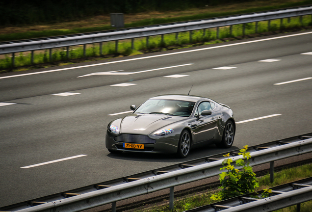 Aston Martin V8 Vantage