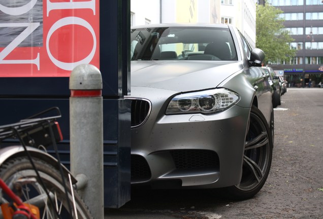 BMW M5 F10 2011