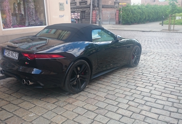 Jaguar F-TYPE S V8 Convertible