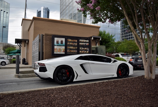 Lamborghini Aventador LP700-4