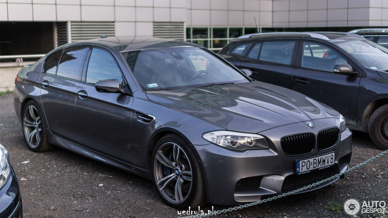 BMW M5 F10 2011