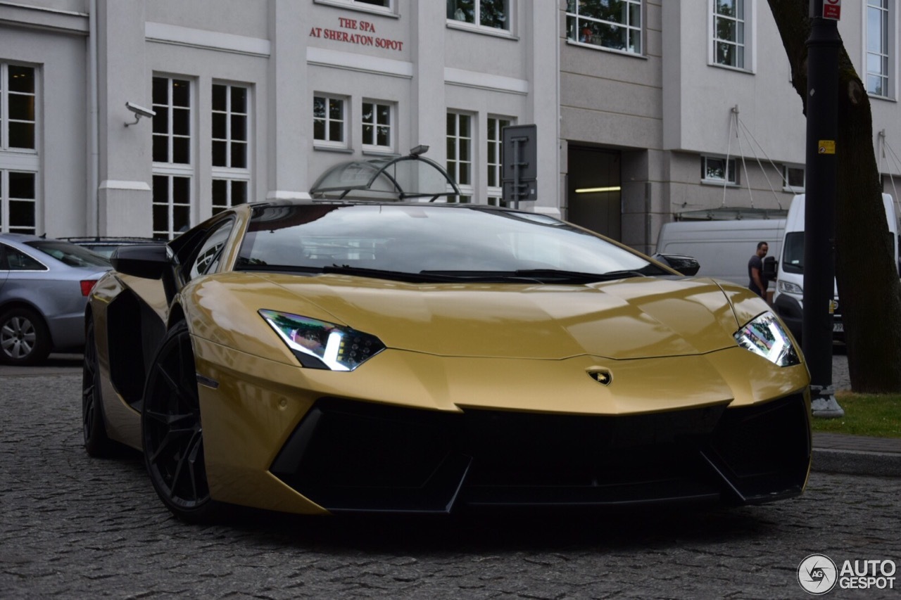 Lamborghini Aventador LP700-4