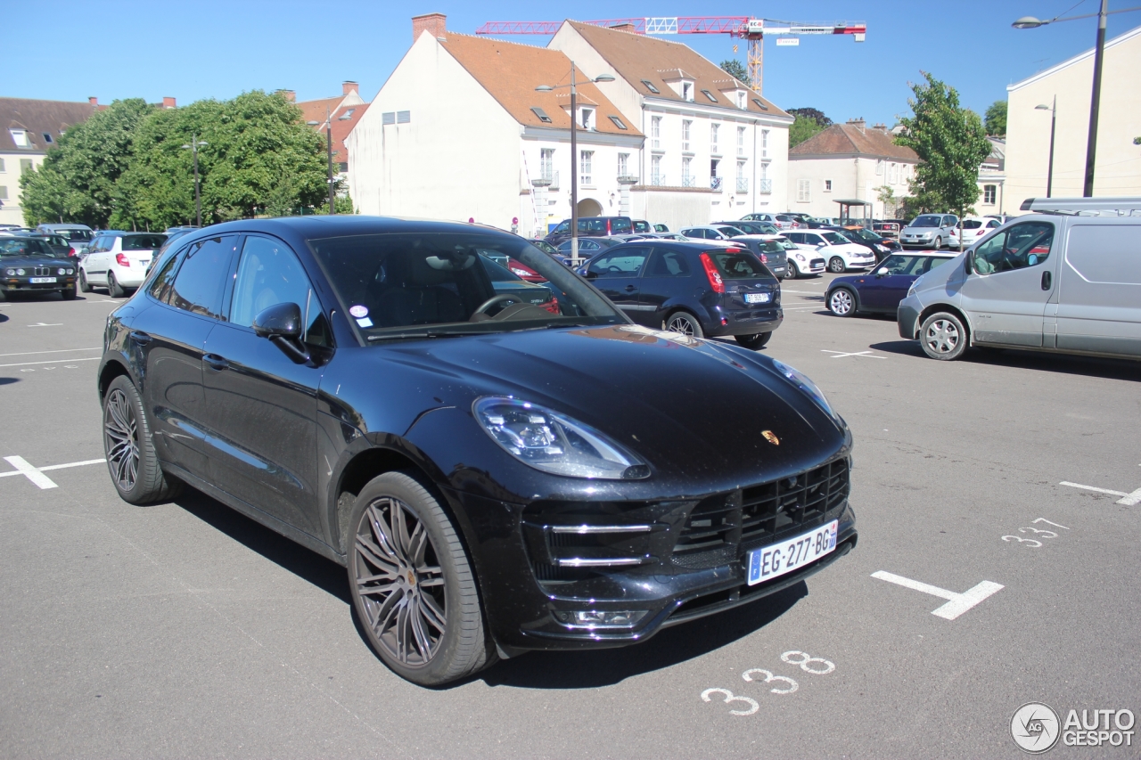 Porsche 95B Macan Turbo