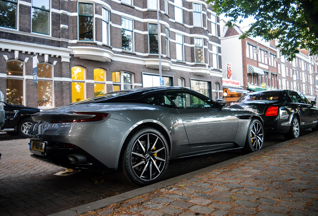 Aston Martin DB11