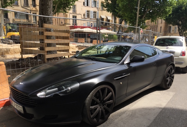 Aston Martin DB9