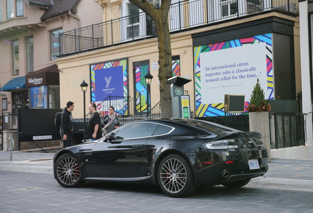 Aston Martin V8 Vantage