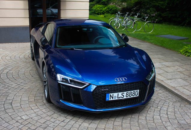 Audi R8 V10 Plus 2015