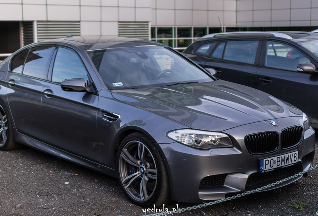 BMW M5 F10 2011