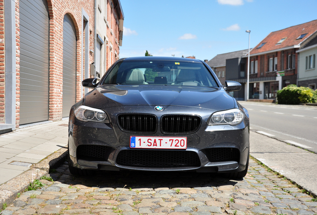 BMW M5 F10 2011