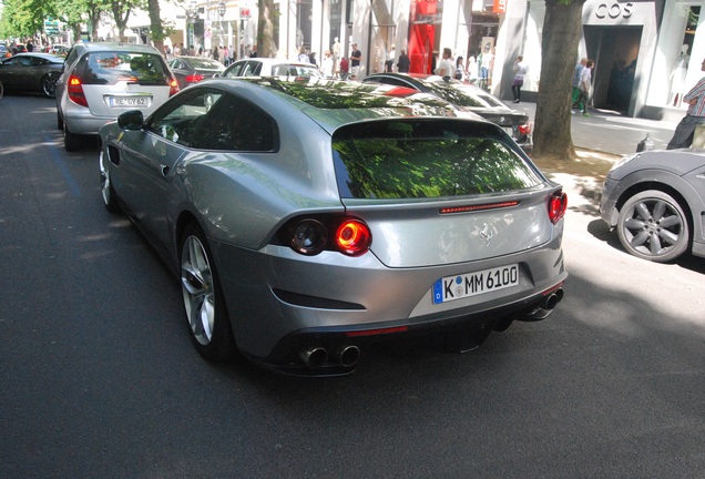 Ferrari GTC4Lusso T