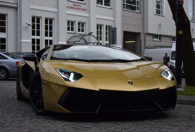 Lamborghini Aventador LP700-4