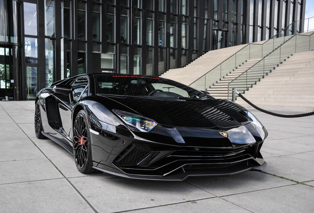 Lamborghini Aventador S LP740-4