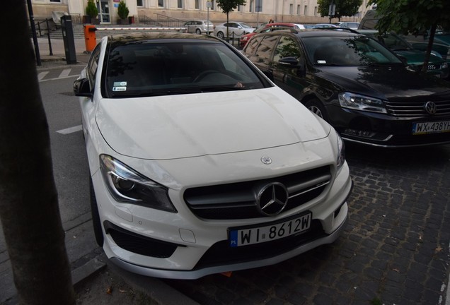 Mercedes-Benz CLA 45 AMG C117