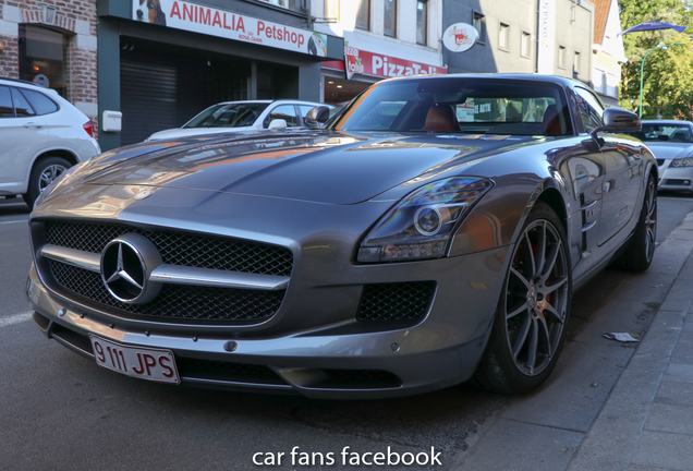 Mercedes-Benz SLS AMG