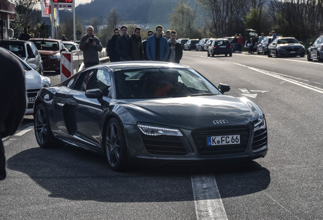 Audi R8 V10 Plus 2013