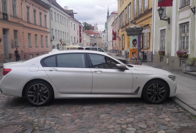 BMW M760Li xDrive