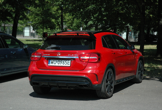 Mercedes-AMG GLA 45 X156