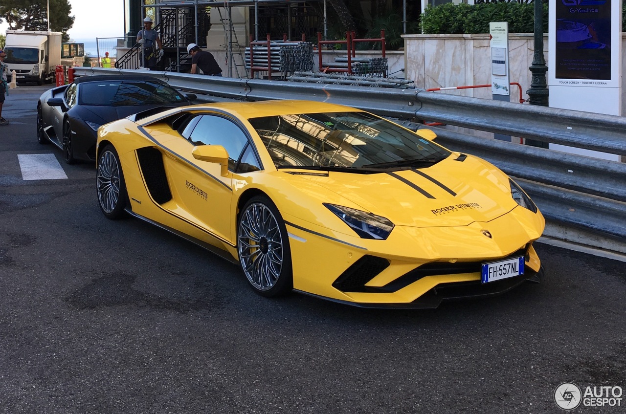 Lamborghini Aventador S LP740-4