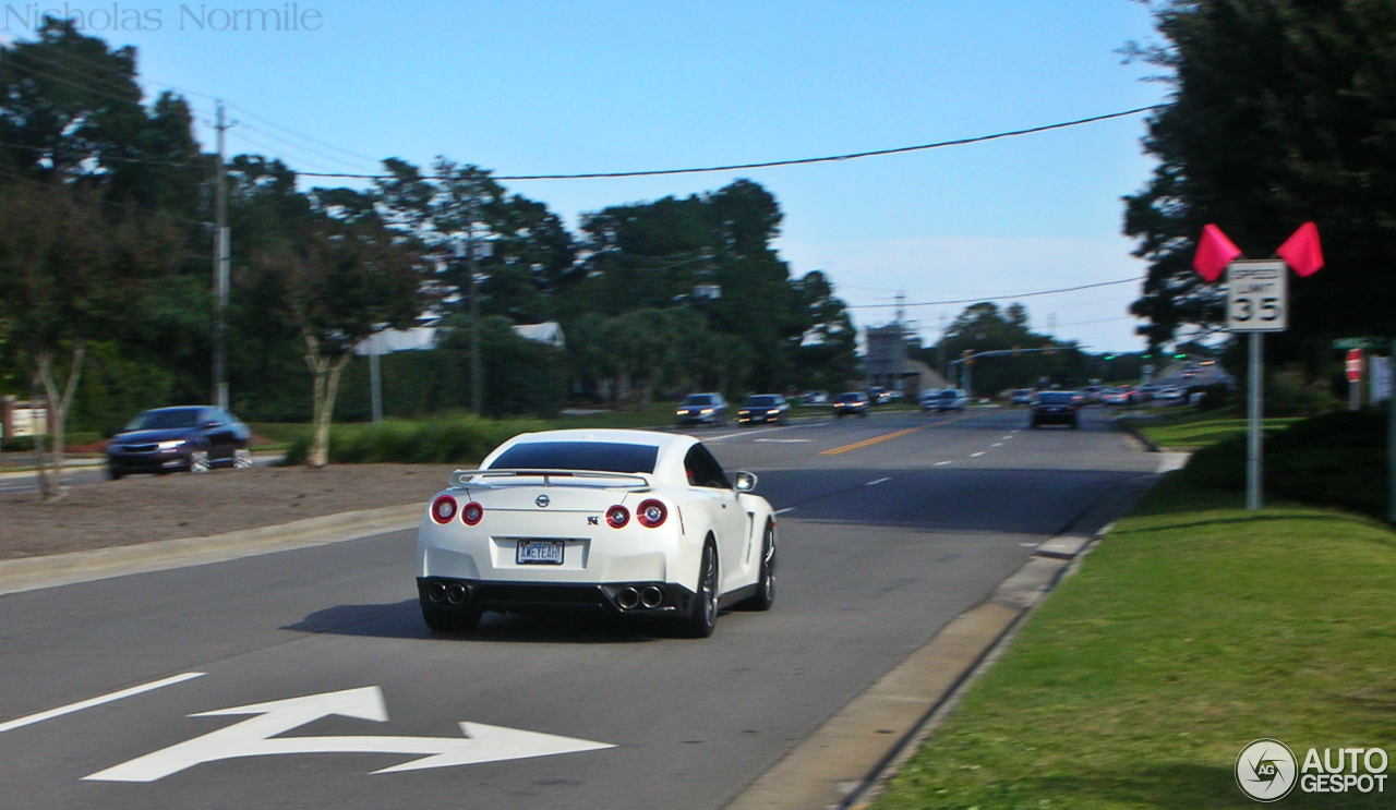 Nissan GT-R 2011