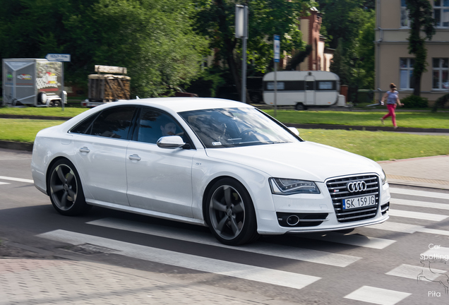 Audi S8 D4