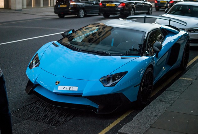 Lamborghini Aventador LP750-4 SuperVeloce Roadster