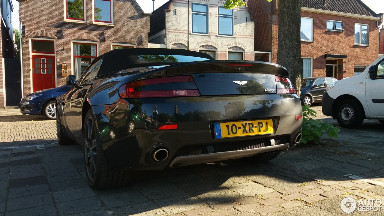 Aston Martin V8 Vantage Roadster