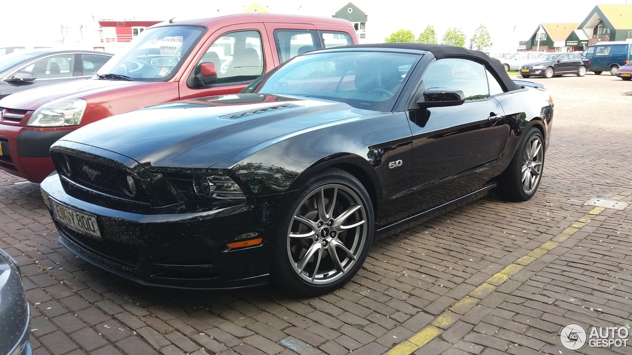 Ford Mustang GT Convertible 2013