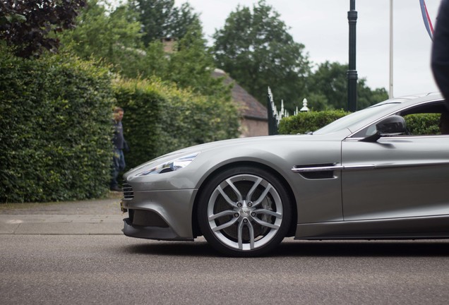 Aston Martin Vanquish 2013