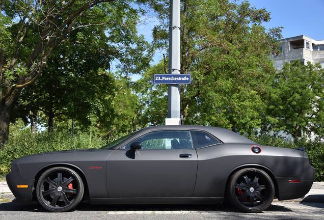 Dodge Challenger SRT-8