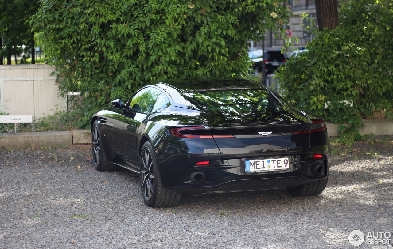 Aston Martin DB11