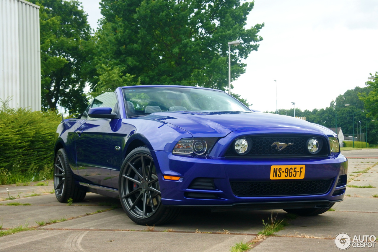 Ford Mustang GT Convertible 2013